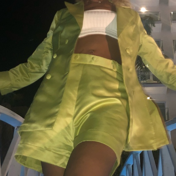 Pretty Little Things two piece neon green blazer and shorts  set. - Picture 9 of 10